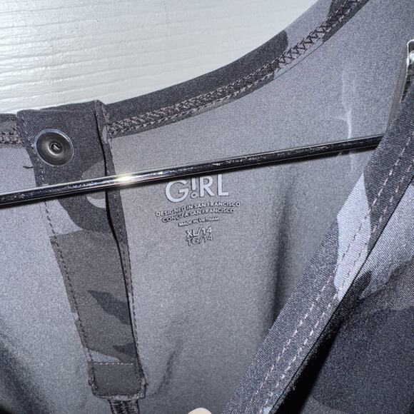 Athleta Girl Gray Black On The Go Camo Romper Size XL 14 - Picture 4 of 6